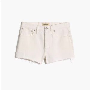 Madewell Relaxed Denim Shorts in Tile White size 31 / 12